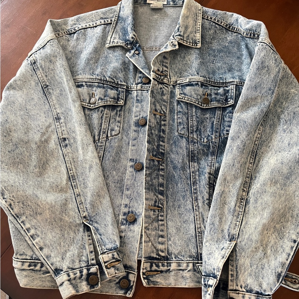 Men’s Vintage Guess Denim Jacket (size L)